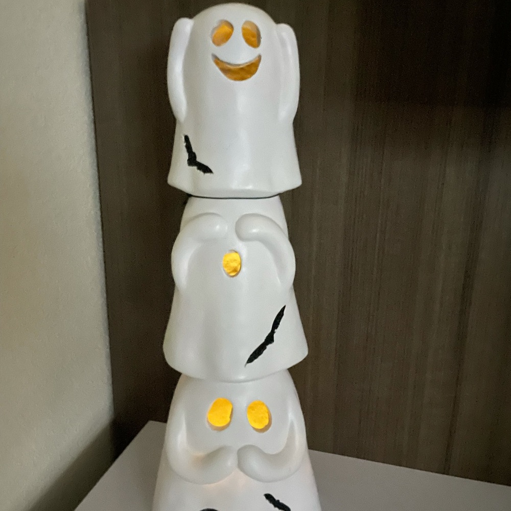 Trio Light Up Ghost - Picture 8 of 10